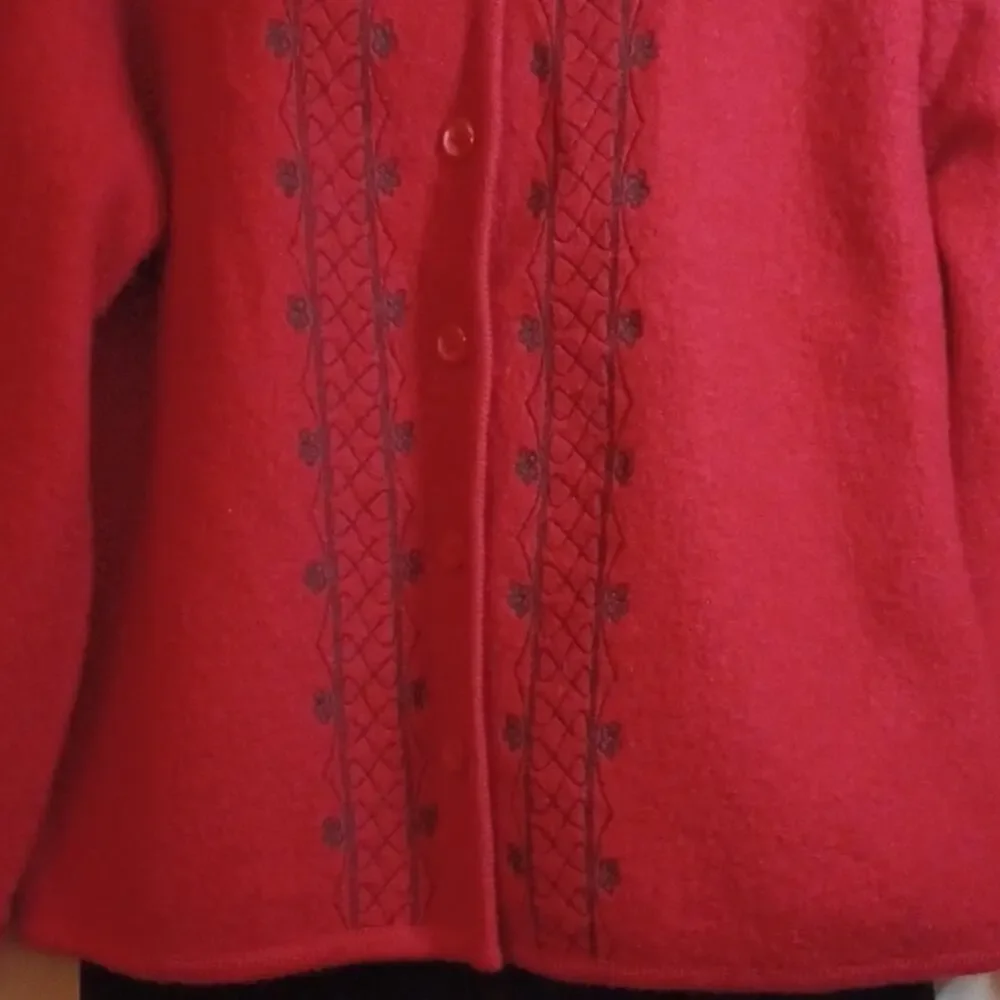 THE TOG SHOP Women's Red Wool Embroidered Sweater. M - Picture 6 of 12